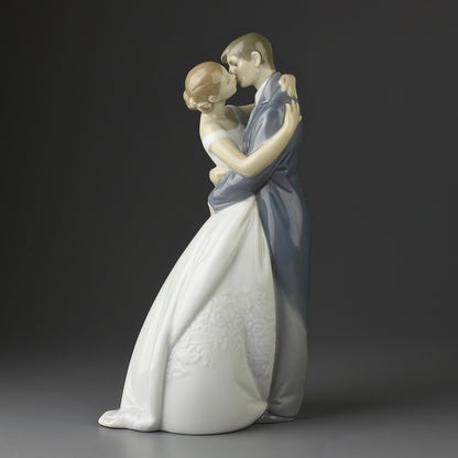 NAO "A Kiss Forever" - Spouses Kissing Figurine